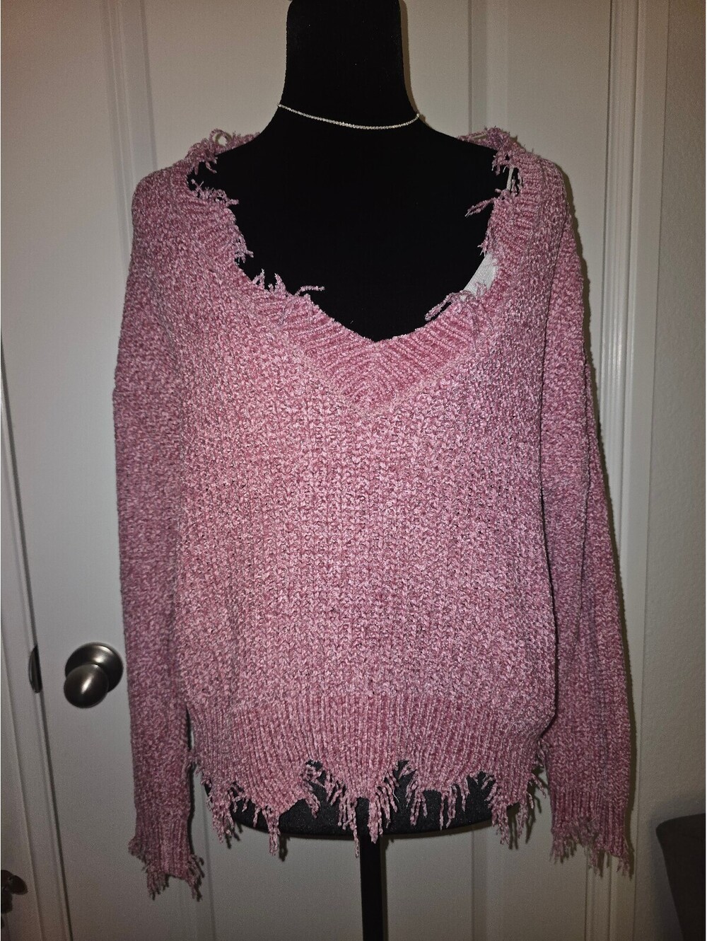 belle du jour Pink Distressed V-Neck Sweater Size S